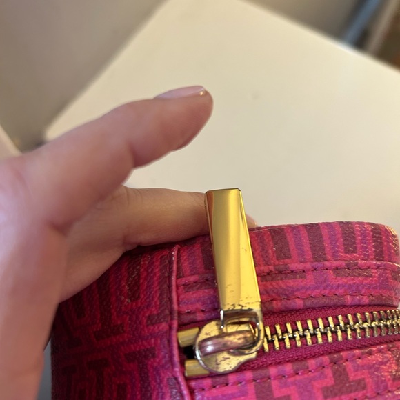 Cute Tory Burch Pink Coated Canvas Cosmetic Case - Picture 3 of 6